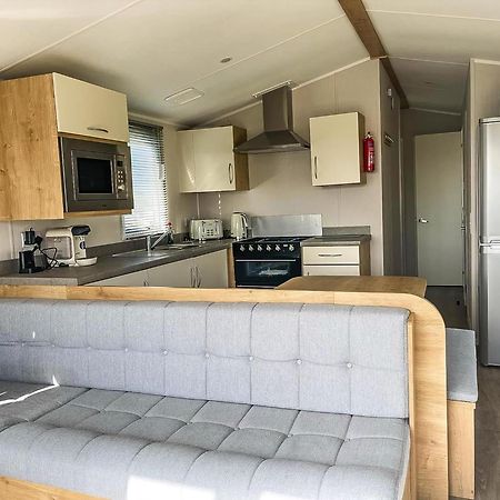 Lovely 8 Berth Caravan For Hire At Barmston Beach Holiday Park Ref 62002O Hotell Lund Exteriör bild