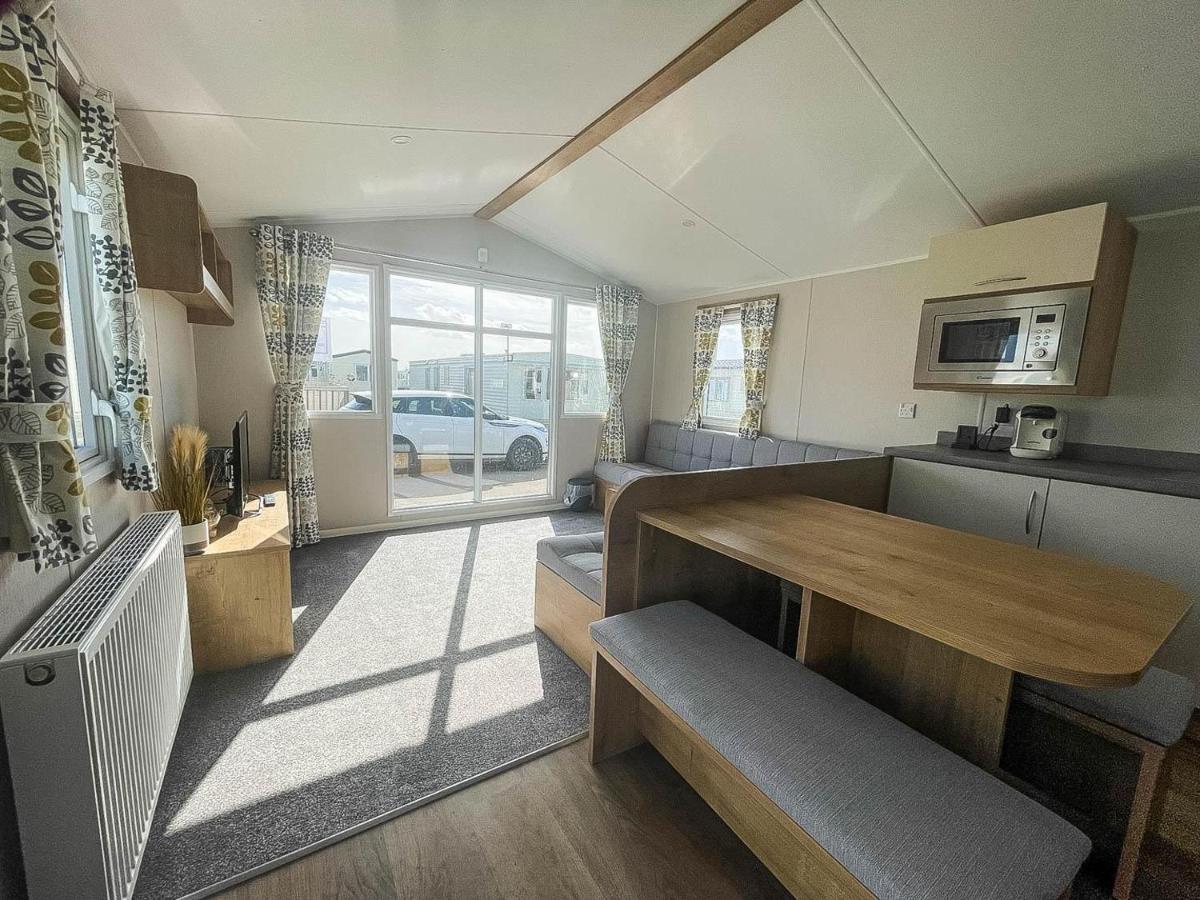 Lovely 8 Berth Caravan For Hire At Barmston Beach Holiday Park Ref 62002O Hotell Lund Exteriör bild