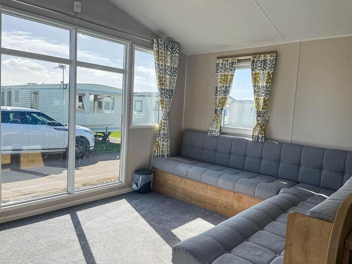 Lovely 8 Berth Caravan For Hire At Barmston Beach Holiday Park Ref 62002O Hotell Lund Exteriör bild