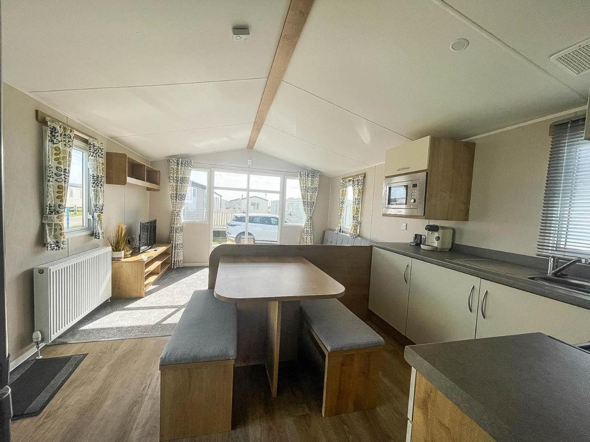 Lovely 8 Berth Caravan For Hire At Barmston Beach Holiday Park Ref 62002O Hotell Lund Exteriör bild