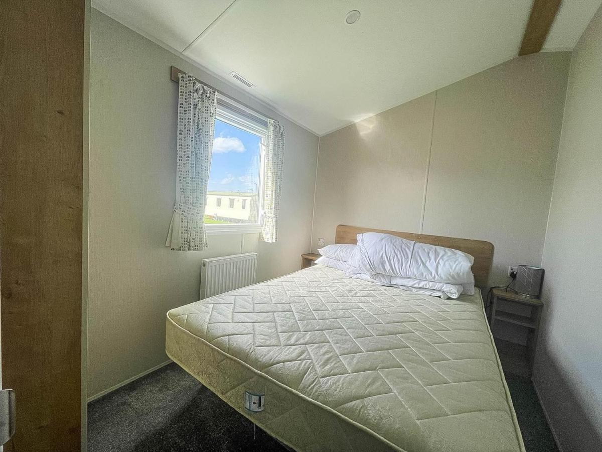 Lovely 8 Berth Caravan For Hire At Barmston Beach Holiday Park Ref 62002O Hotell Lund Exteriör bild